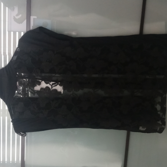 Black top - Picture 2 of 5